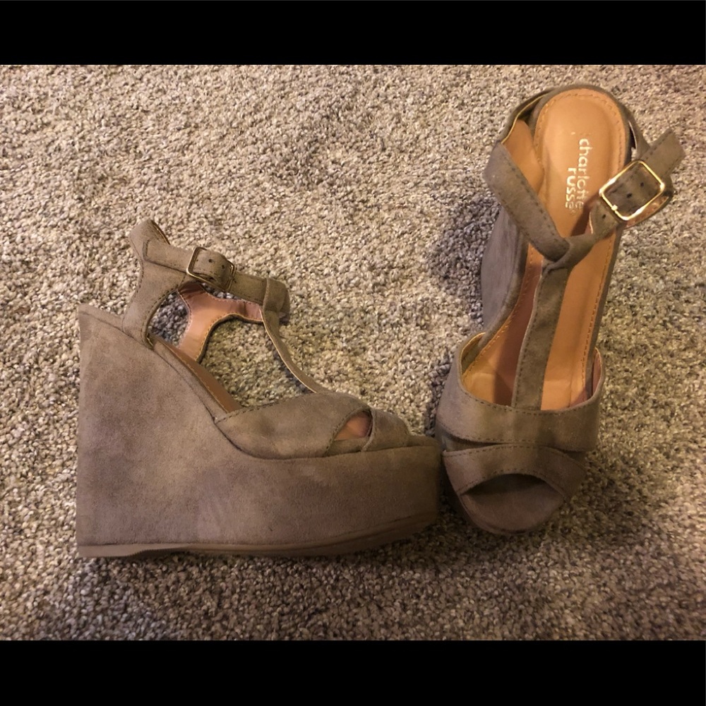 Wedge heels